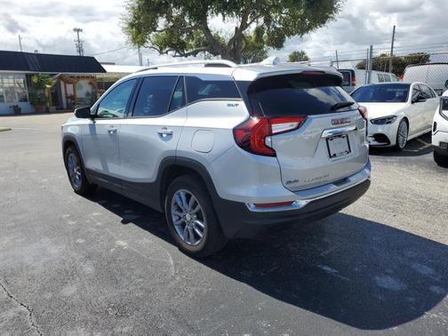 2022 GMC Terrain SLT