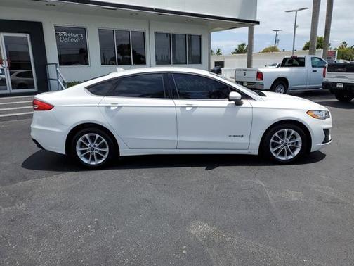 2019 Ford Fusion Hybrid SE