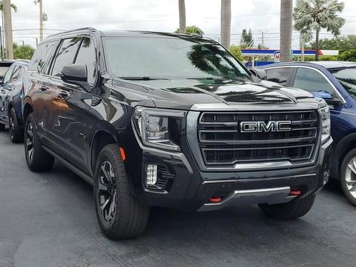 2022 GMC Yukon XL 4WD AT4