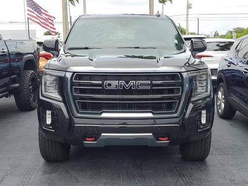 2022 GMC Yukon XL 4WD AT4