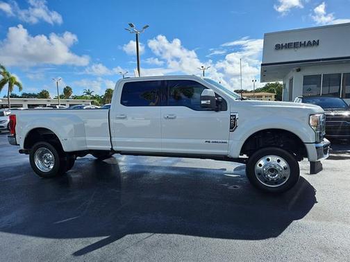 2022 Ford F-450 Lariat