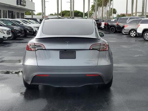 2024 Tesla Model Y Performance Dual Motor All-Wheel Drive