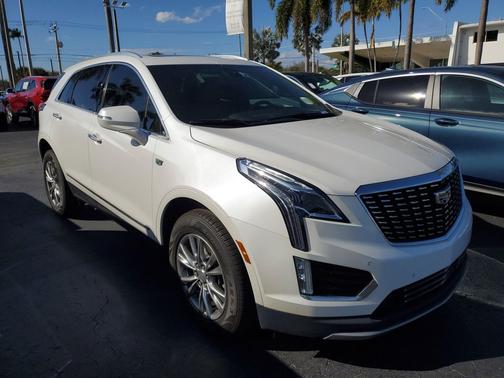 2022 Cadillac XT5 Premium Luxury