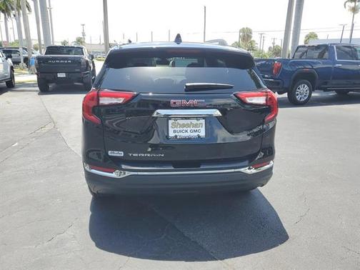 2022 GMC Terrain SLT