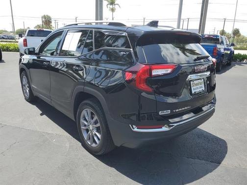 2022 GMC Terrain SLT