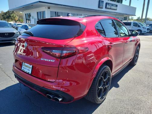2022 Alfa Romeo Stelvio Quadrifoglio
