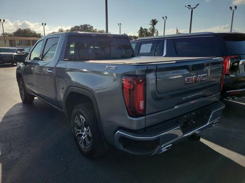 2022 GMC Sierra 1500 SLT