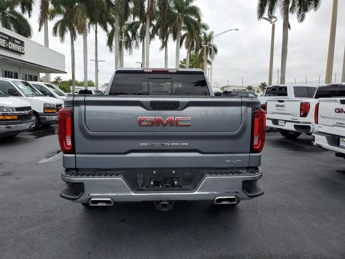 2022 GMC Sierra 1500 SLT