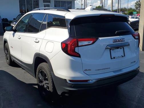 2022 GMC Terrain AWD AT4