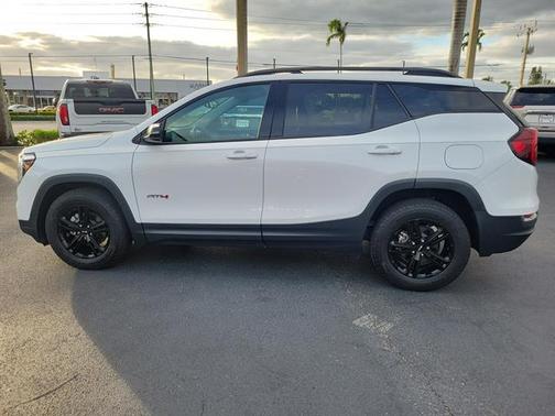 2022 GMC Terrain AWD AT4