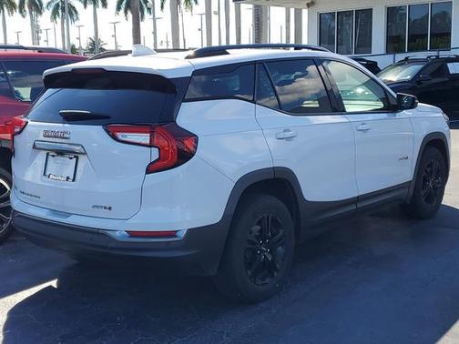 2022 GMC Terrain AWD AT4