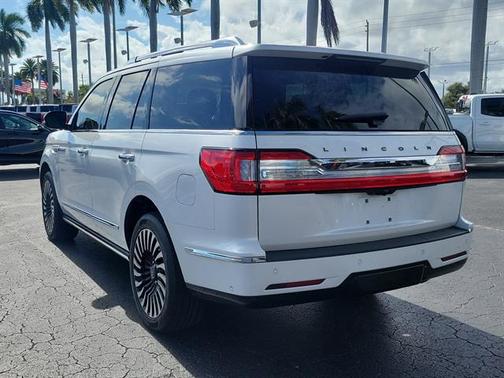 2018 Lincoln Navigator Black Label