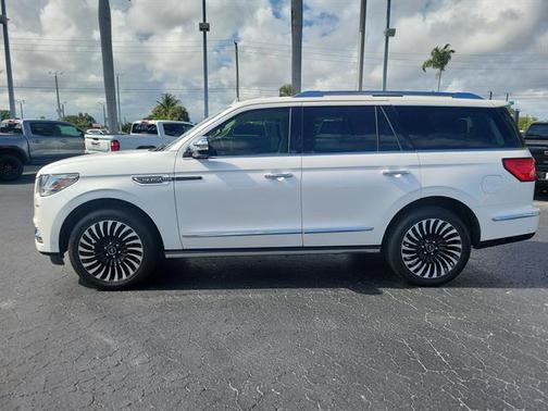 2018 Lincoln Navigator Black Label