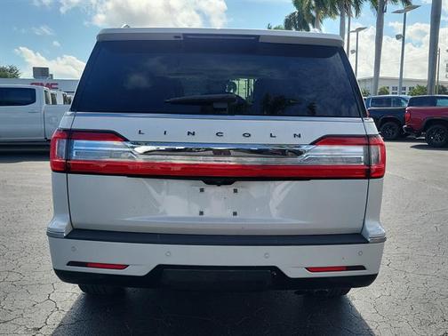 2018 Lincoln Navigator Black Label