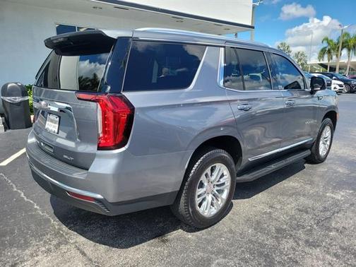 2022 GMC Yukon SLT