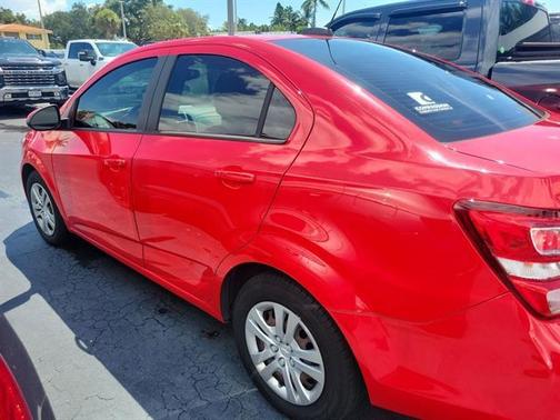 2020 Chevrolet Sonic FWD Sedan LS