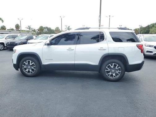 2023 GMC Acadia AWD SLT