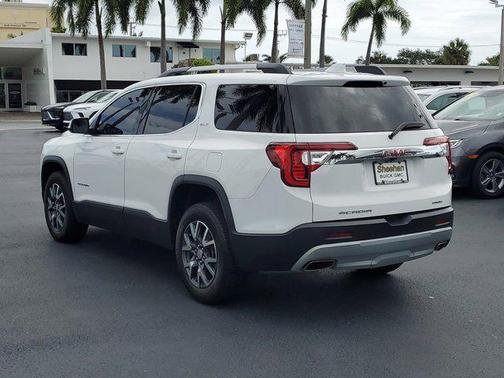 2023 GMC Acadia AWD SLT