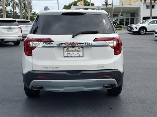 2023 GMC Acadia AWD SLT