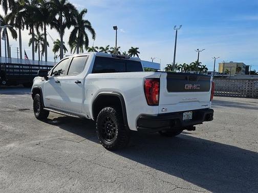 2023 GMC Sierra 1500 AT4X