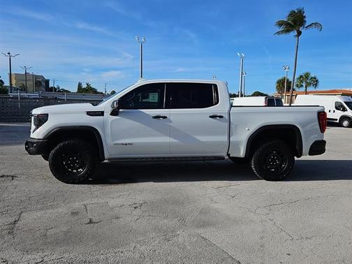2023 GMC Sierra 1500 AT4X