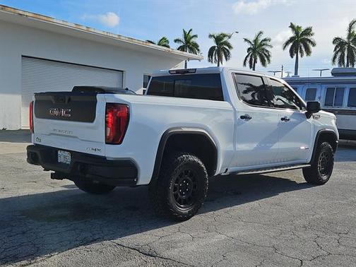 2023 GMC Sierra 1500 AT4X