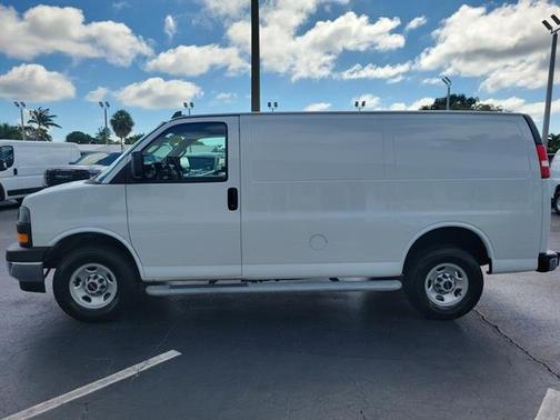 2023 GMC Savana 2500 Work Van
