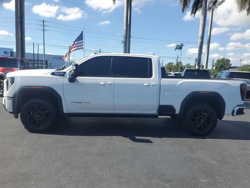 2024 GMC Sierra 2500 AT4