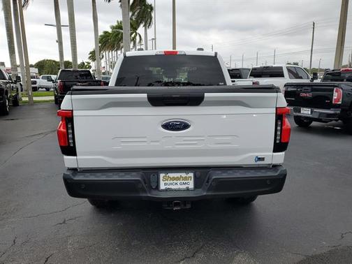 2022 Ford F-150 Lightning Pro