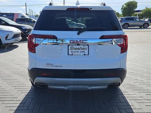 2023 GMC Acadia FWD SLT