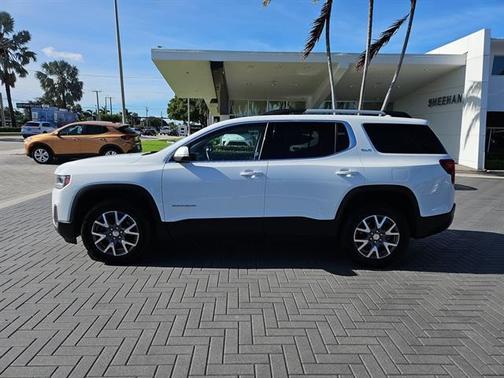 2023 GMC Acadia FWD SLT