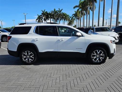 2023 GMC Acadia FWD SLT
