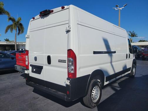 2025 RAM ProMaster 2500 Tradesman