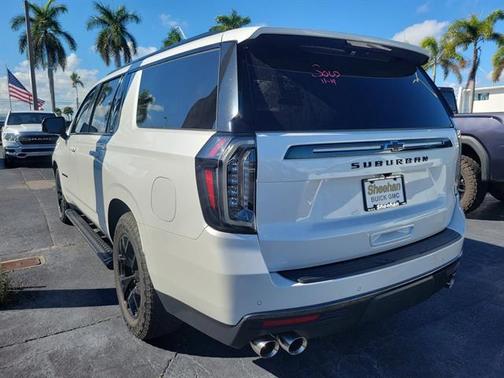 2022 Chevrolet Suburban 4WD Z71