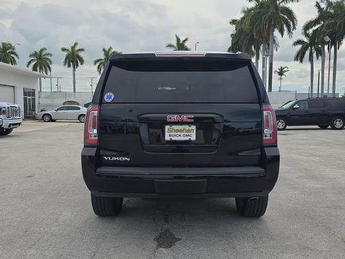 Onyx Black 2018 GMC Yukon SLT