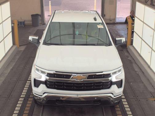 Summit White 2024 Chevrolet Silverado 1500 LT