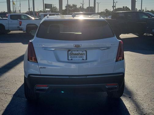 2022 Cadillac XT5 Premium Luxury