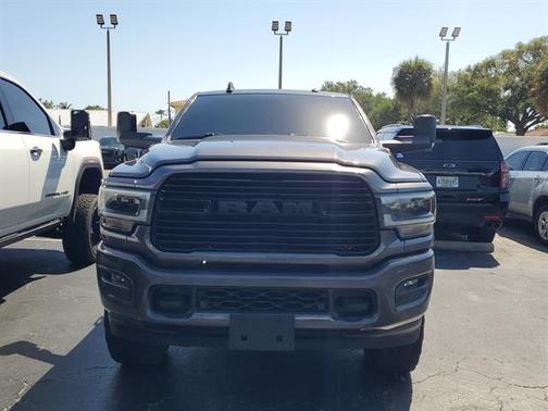2022 RAM 2500 Laramie Crew Cab 4x4 6'4' Box
