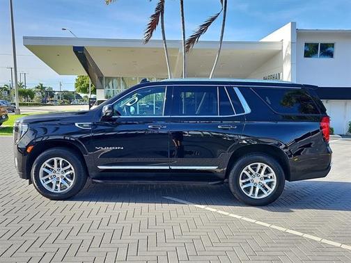 2022 GMC Yukon SLT