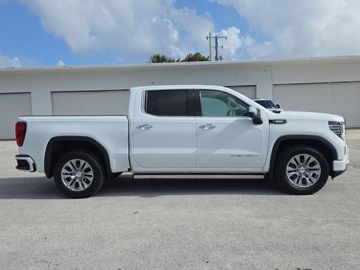 Summit White 2024 GMC Sierra 1500 Denali