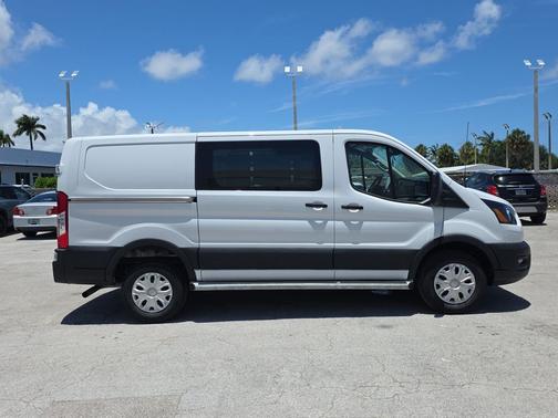 Oxford White 2025 Ford Transit-250 Base