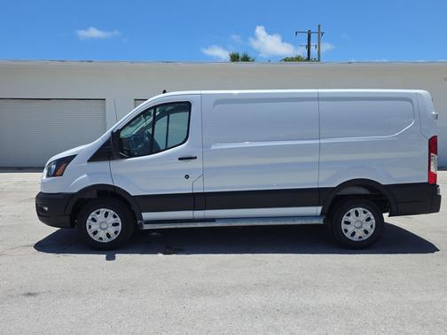 Oxford White 2025 Ford Transit-250 Base