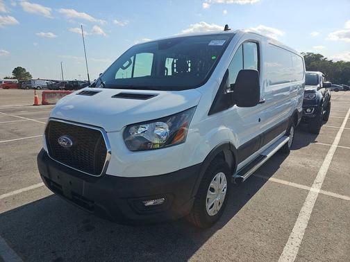 Oxford White 2025 Ford Transit-250 Base