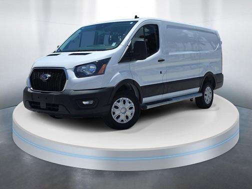 Oxford White 2025 Ford Transit-250 Base