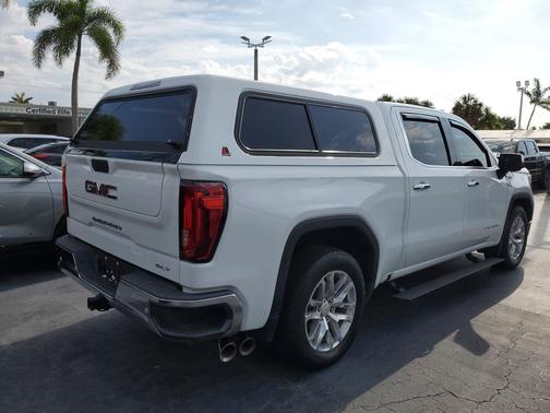 Summit White 2019 GMC Sierra 1500 SLT