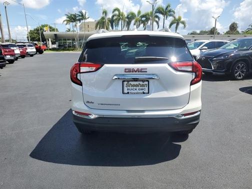 2022 GMC Terrain SLT