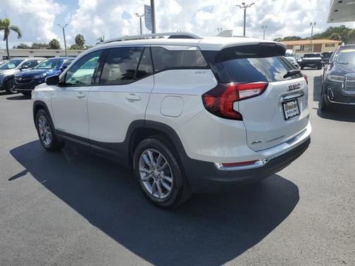 2022 GMC Terrain SLT