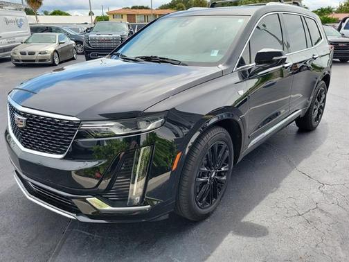 2021 Cadillac XT6 Luxury FWD