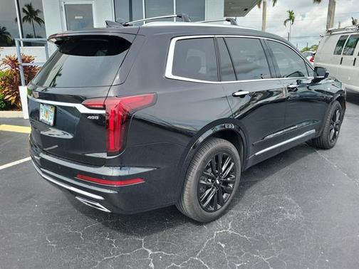 2021 Cadillac XT6 Luxury FWD