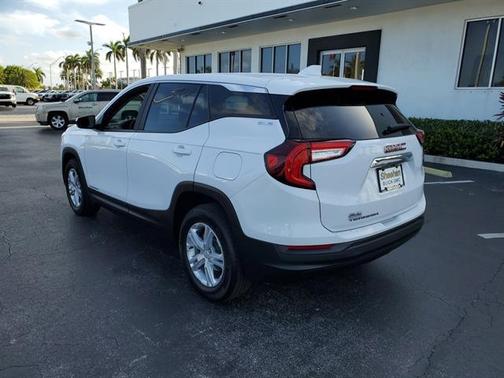 2022 GMC Terrain SLE